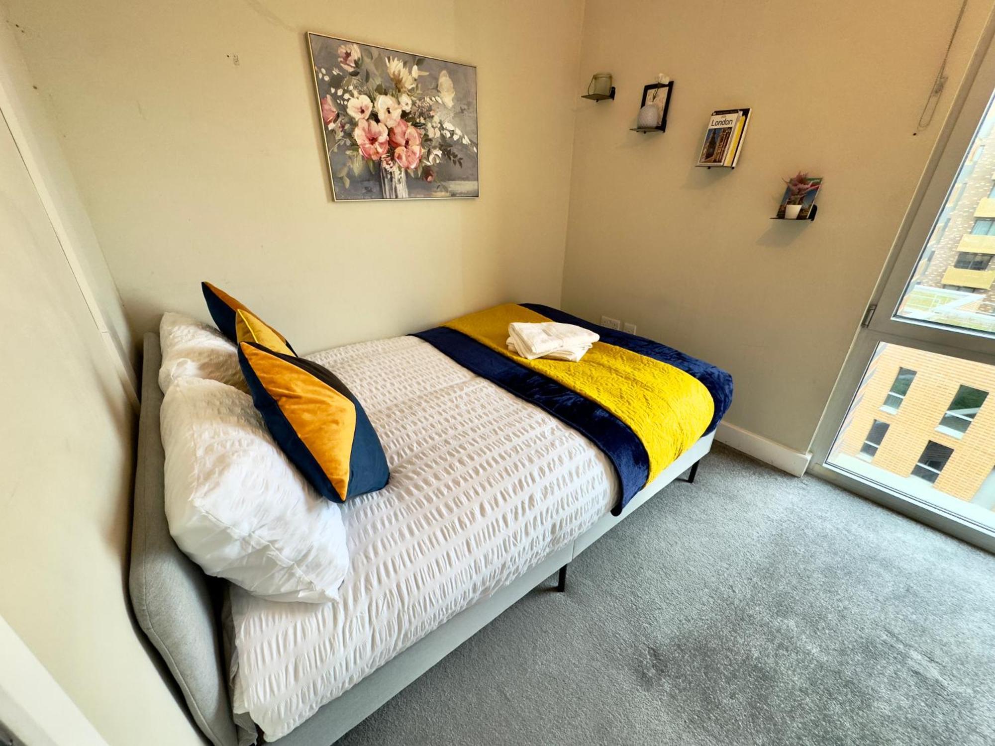 2 Bedrooms 2 Bath Modern Flat, Londdon View Balcony Appartamento *