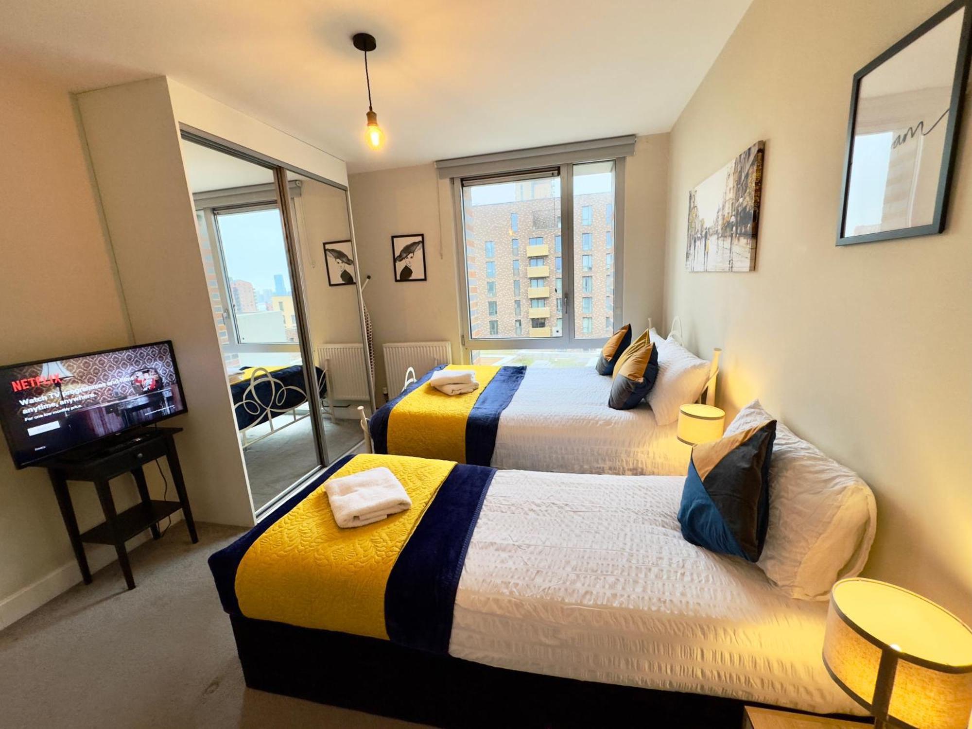 Appartamento 2 Bedrooms 2 Bath Modern Flat, Londdon View Balcony Londra